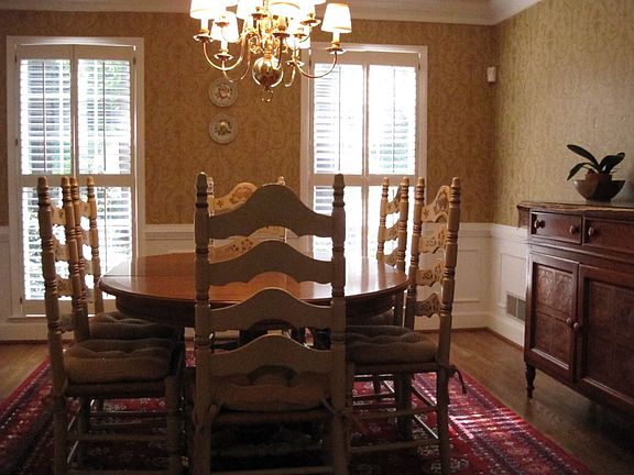 Inviting Dining area