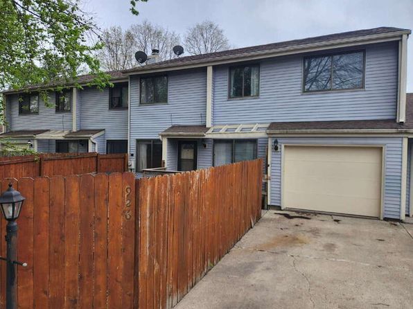 926 Breezewood Cir