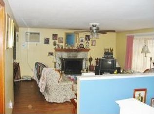12 Maidstone Dr, Merrimack, NH 03054