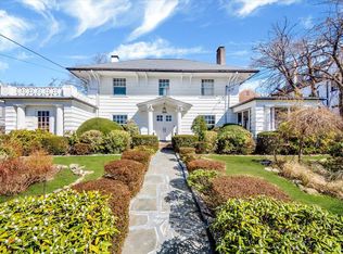 670 James St, Pelham, NY 10803