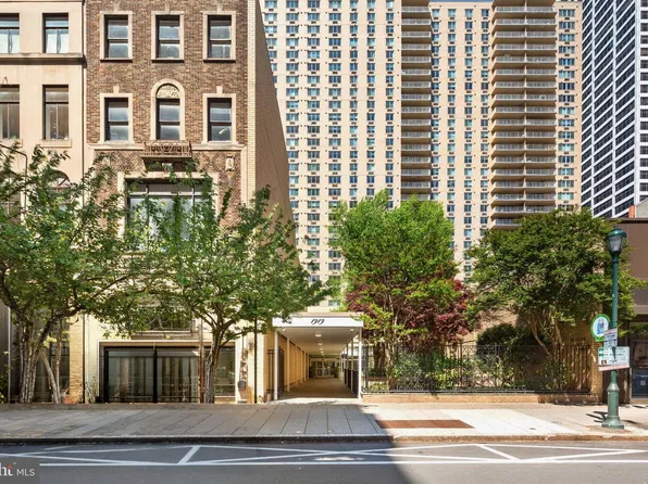 1919 Chestnut St APT 2016, Philadelphia, PA 19103