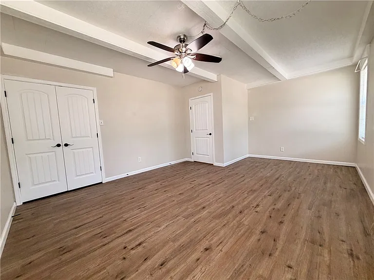 11150 Up River Rd — Photo 16