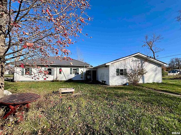 3rd image of 1110 Bailey Ln