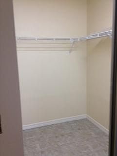 Walk in Closet Master Bedroom