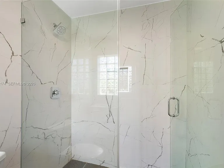 330 Coconut Isle Dr — Photo 21