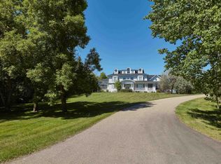 22459 Township Road 530, Strathcona County, AB T8E 2K5