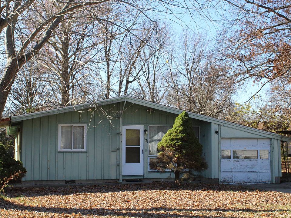 1st image of 230 E Main St