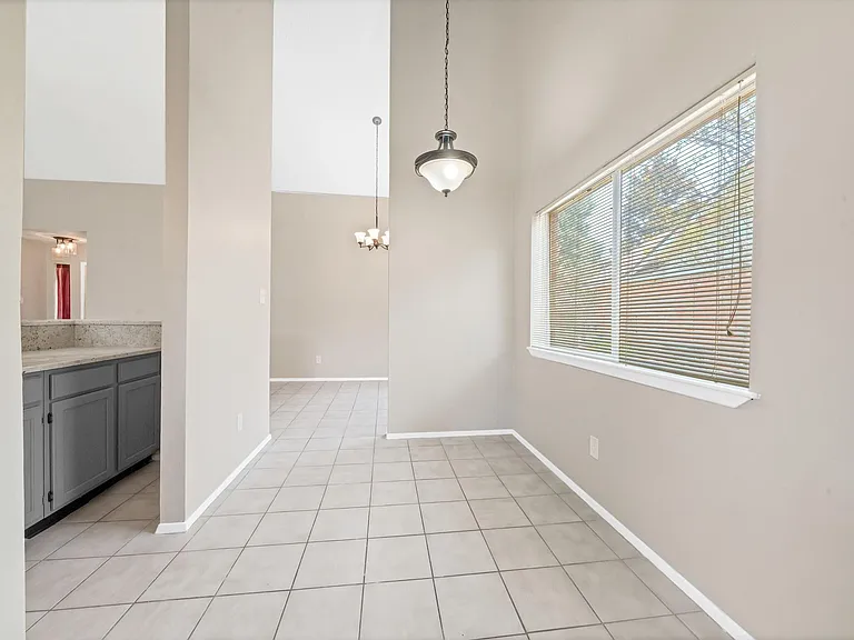 710 Old Colony Dr — Photo 8