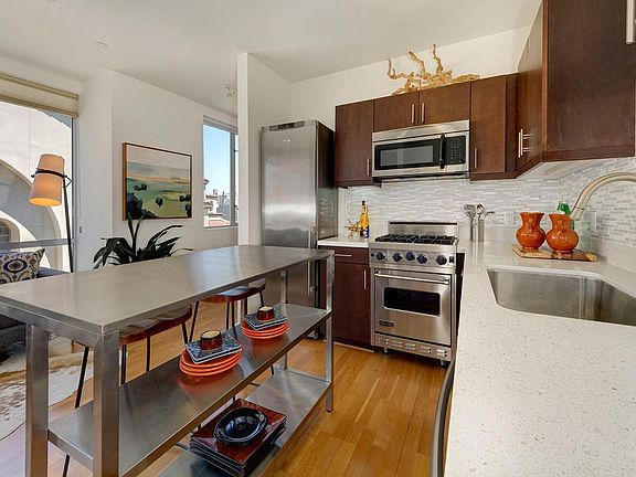 3rd image of 380 14th St APT 308