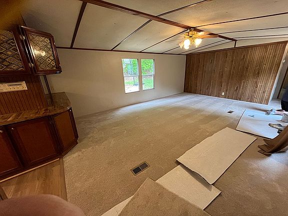 5th image of 191 Bear Hollow Rd
