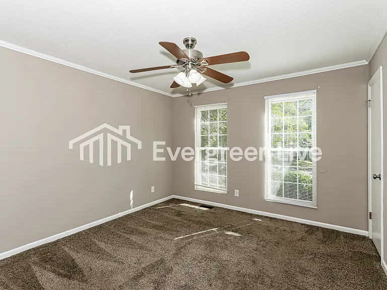 813 Shawnee Dr — Photo 11