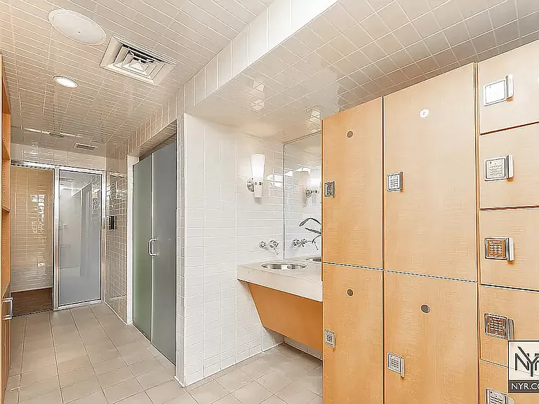 20 West St #21M — Photo 18