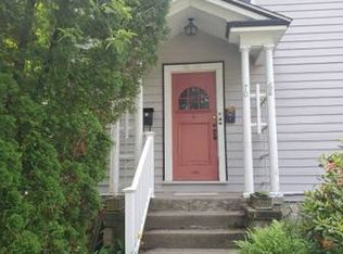 68-70 Athelstane Rd #1, Newton Center, MA 02459