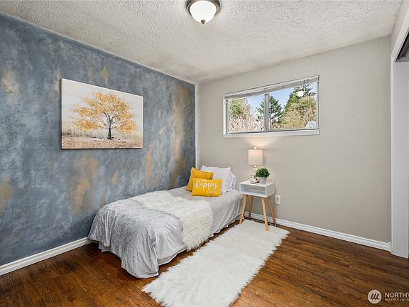 5th image of 1001 Marshall Drive SE
