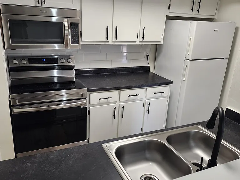 3644 N Mayfield Dr #1 — Photo 3