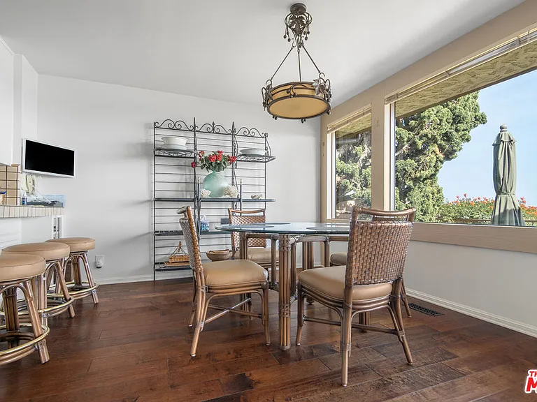 29008 Cliffside Dr — Photo 10