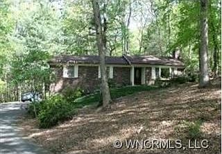 1st image of 165 Surry Ln