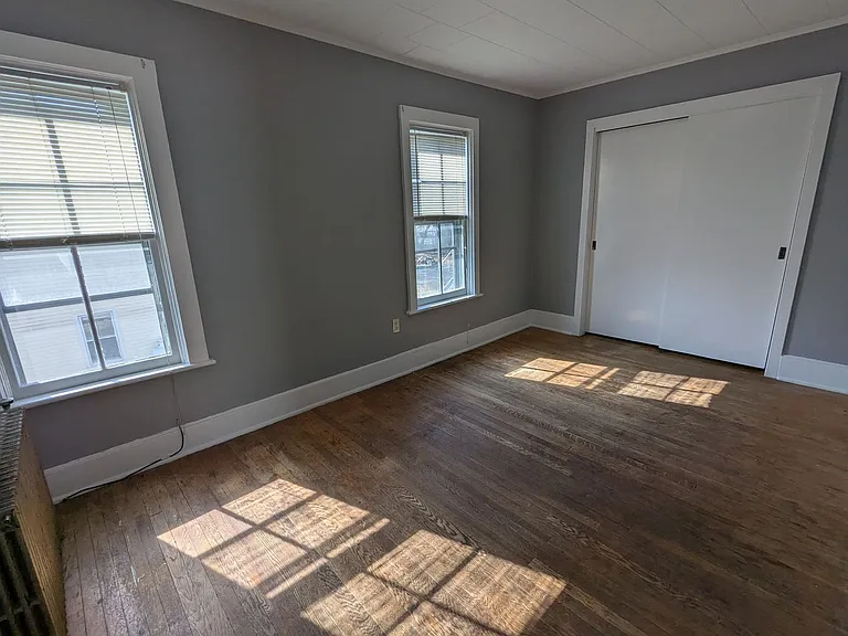 31 Central Ave — Photo 15