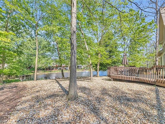 3rd image of 1011 Cedarwood Ln