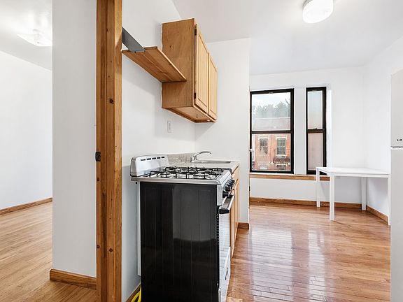 2nd image of 530 E 13th St APT 5A