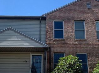 208 Morgantown Rd, Reading, PA 19611