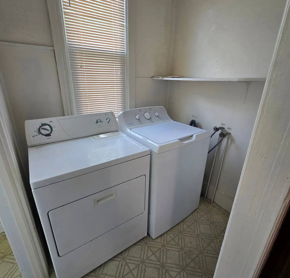 1 bed, 1350 sqft, $1,250 — Photo 4