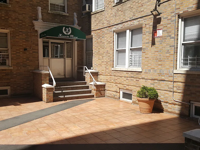 3451 Knox Pl #4B — Photo 9
