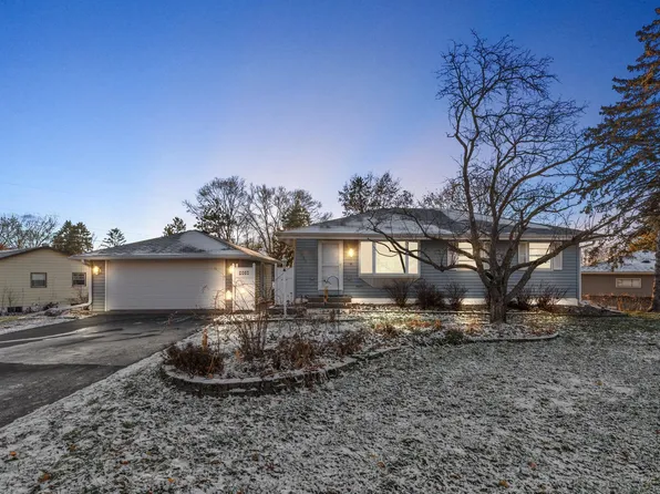 2083 Barry Dr, Newport, MN 55055