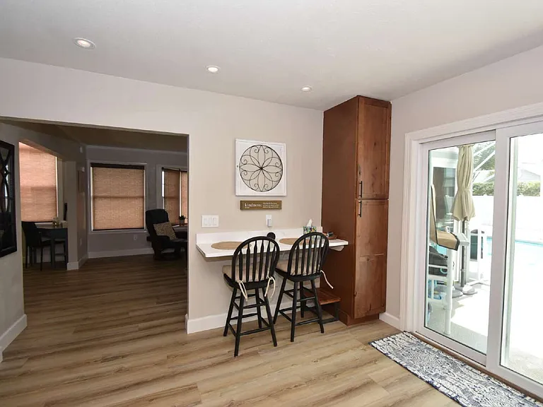 1 Bedford Dr — Photo 17