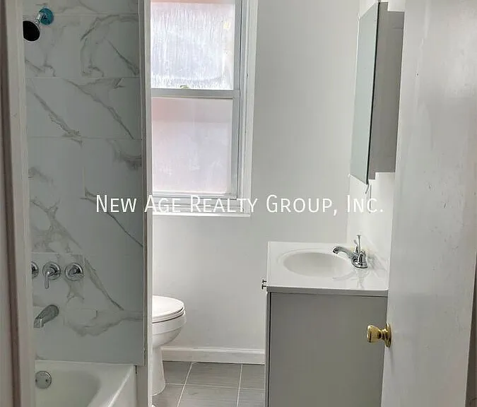 4629 Sansom St #1 — Photo 8