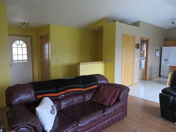 3rd image of 3015 Spaulding Ave