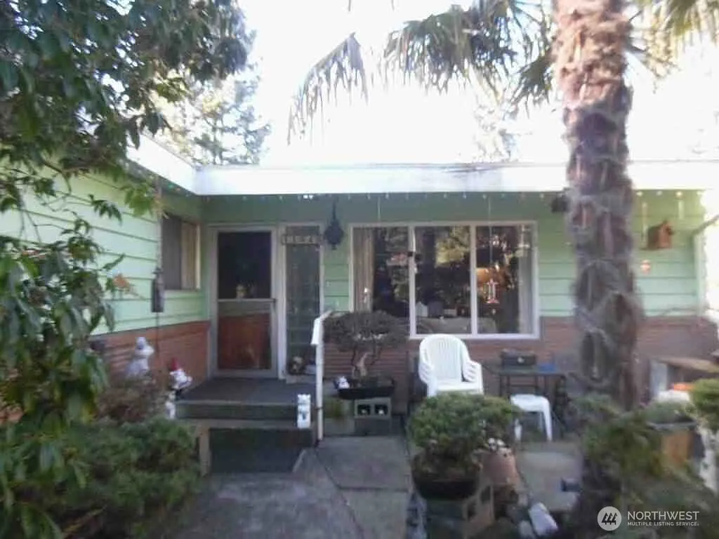11545 6th Place NE photo 1