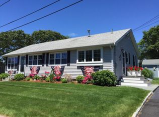 8 Brockton St, Teaticket, MA 02536