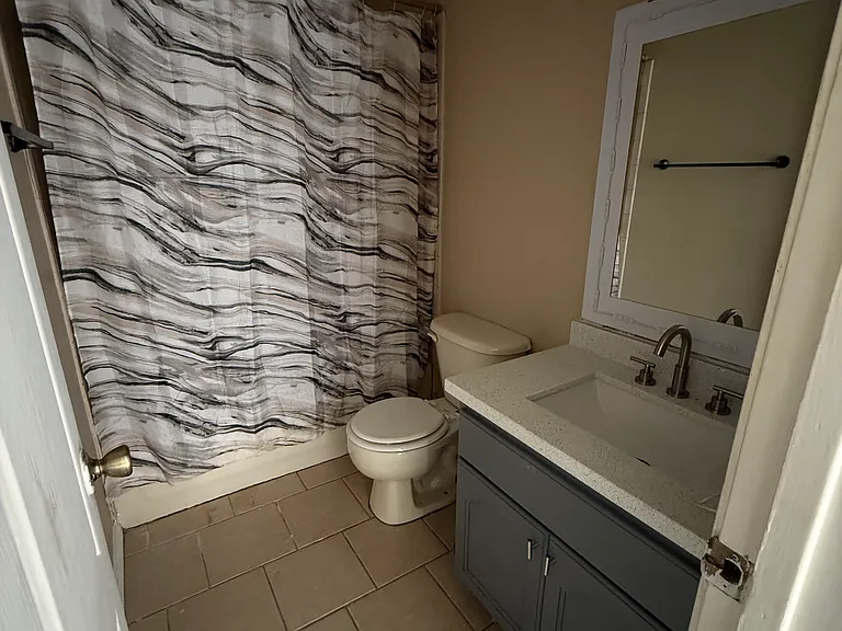 3215 Ligarde St #4 — Photo 8