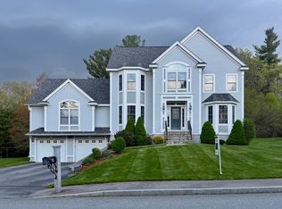 40 Regency Dr, Dracut, MA 01826