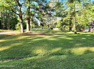 902 Sterlingworth St, Windsor, NC 27983