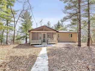 W5159 N Twin Lake Rd, Waupaca, WI 54981