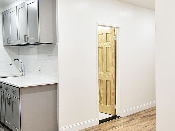 5th image of 14 Orchard St APT 3I