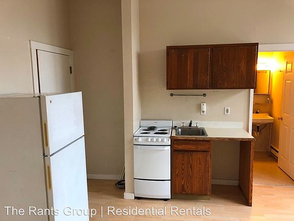 4th image of 410 Franklin St SE APT 11