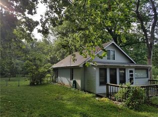 219 East St, Excelsior Springs, MO 64024