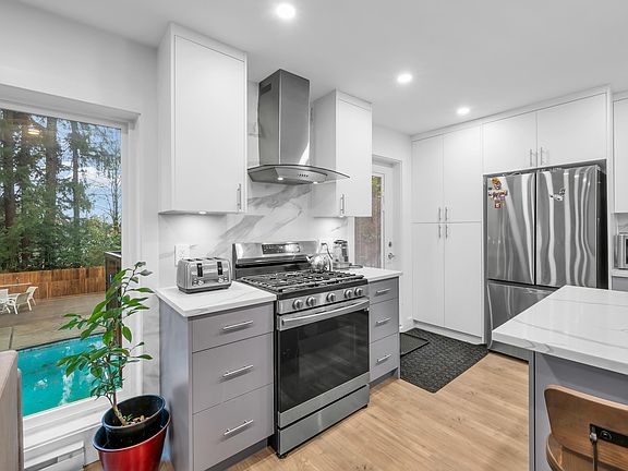 5th image of 1249 Doran Rd