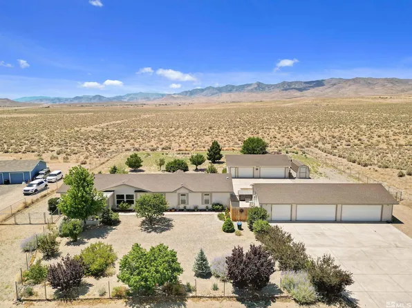 6395 W Empey Dr, Stagecoach, NV 89429