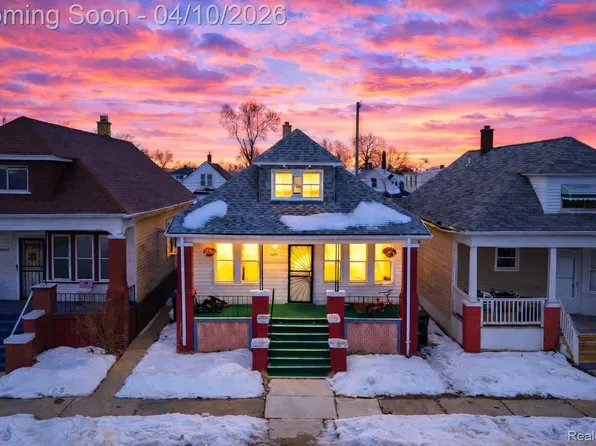 12624 Charest St, Hamtramck, MI 48212