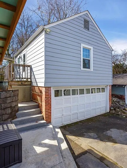 204 Woodrow Ave #B — Photo 2