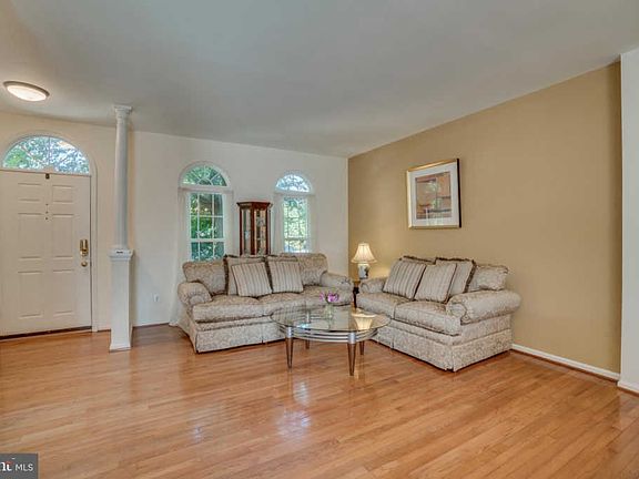 3rd image of 20358 Charter Oak Dr