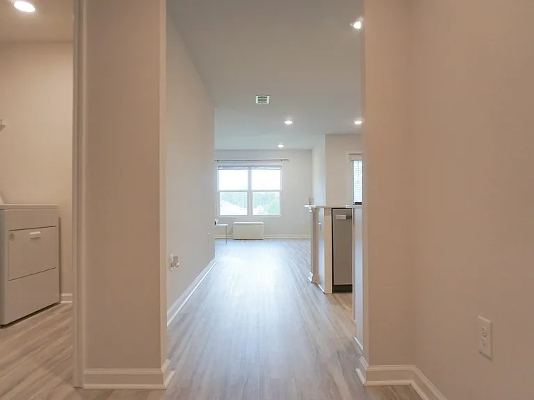 4703 Airmen Dr — Photo 17