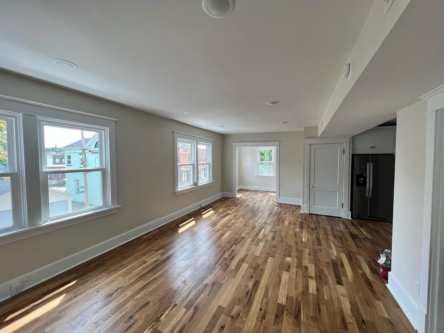 2 bed, 1200 sqft, $1,500 — Photo 3