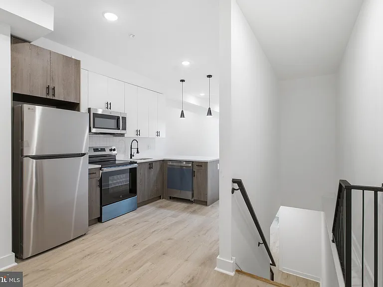4312 Pennsgrove St #1 — Photo 8