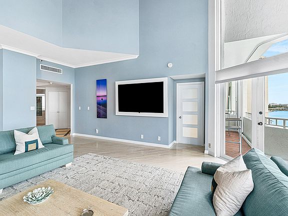 5th image of 300 SE 5th Avenue #PH 8120