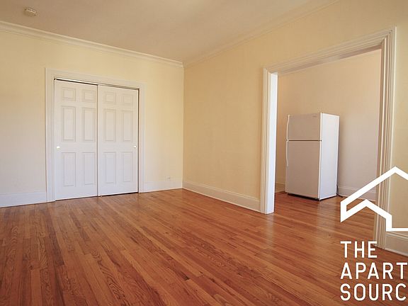 3rd image of 2704 N Sawyer Ave APT 305